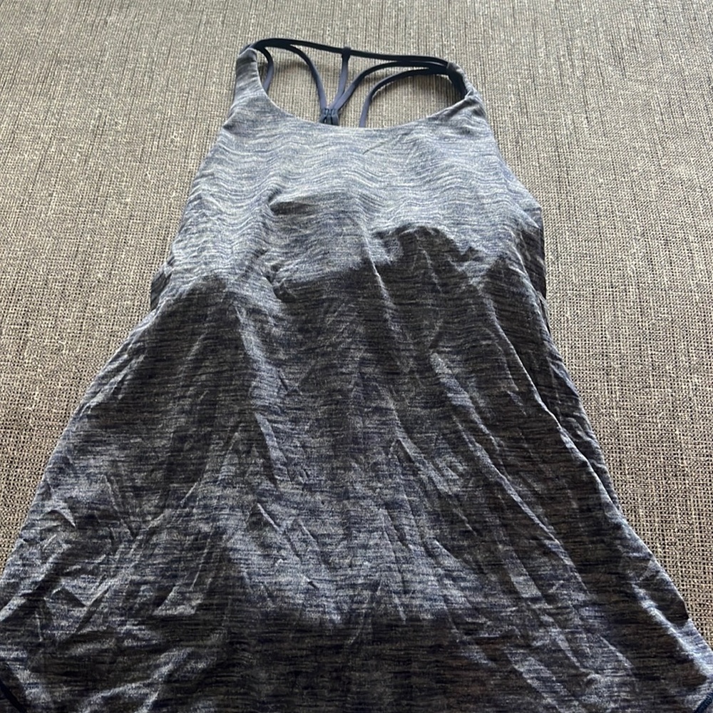 Lululemon tank
